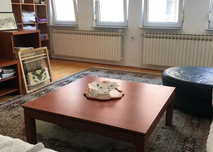 Vandrerhjem Alfar House